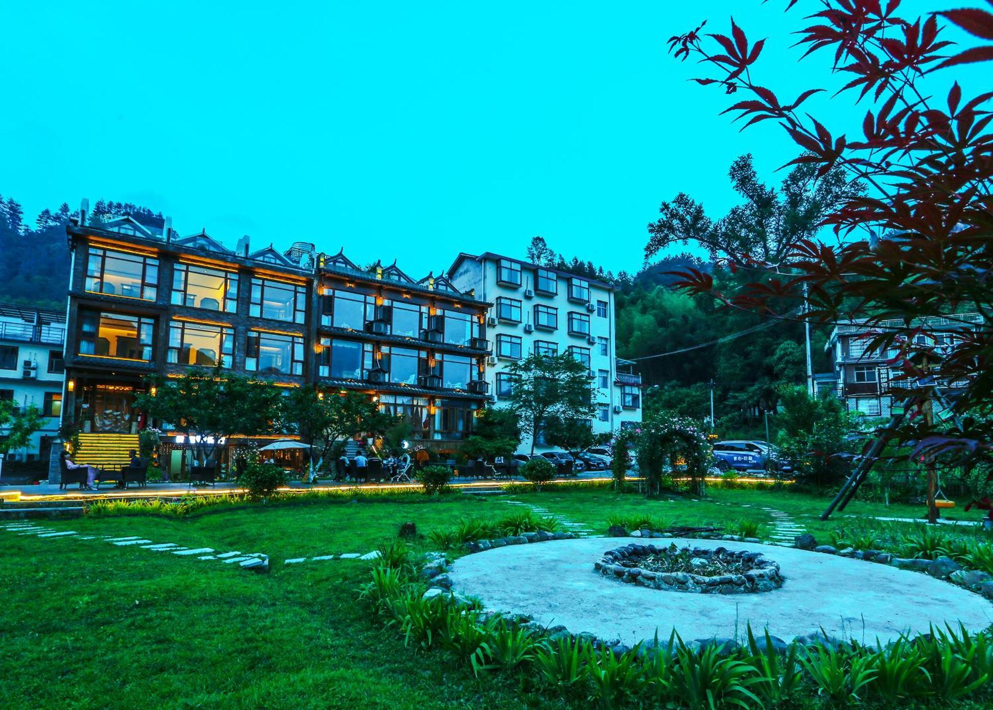 Pure House Hotel Zhangjiajie Bagian luar foto